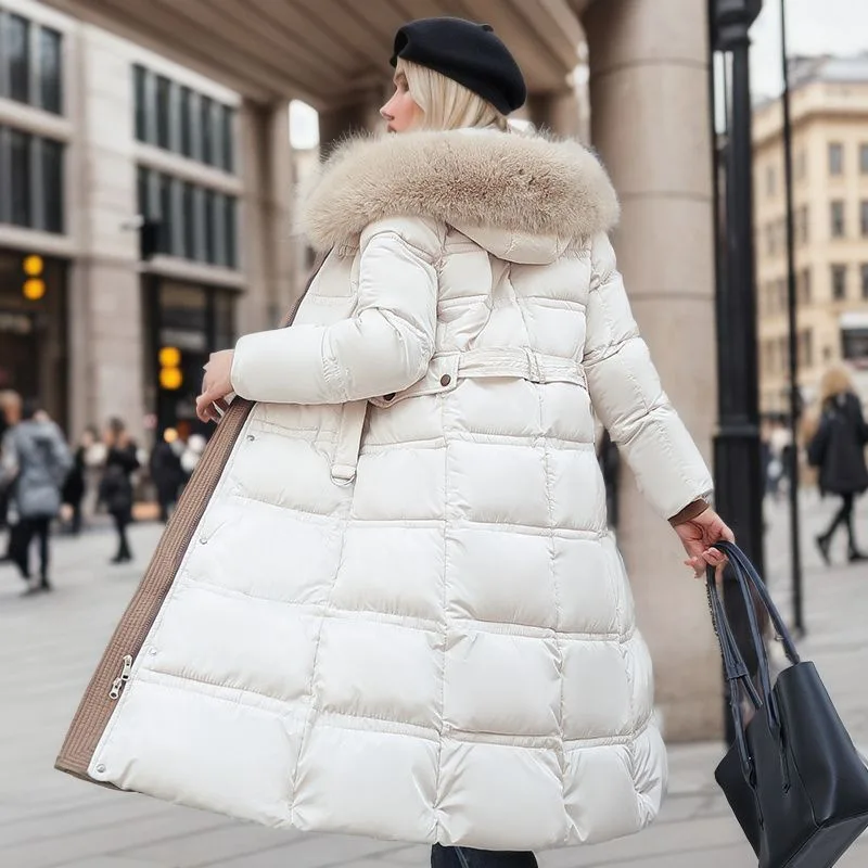 Lovisa | Elegant Lång Dunjacka med Fuskpälsluva - Bild 8