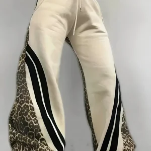 Rhea | Fleecefodrad fritidsbyxa med leopardmönstrat färgblock